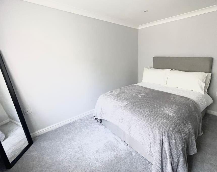 Lovely 1 Bed Apartment, 15Mins From Central London Ngoại thất bức ảnh