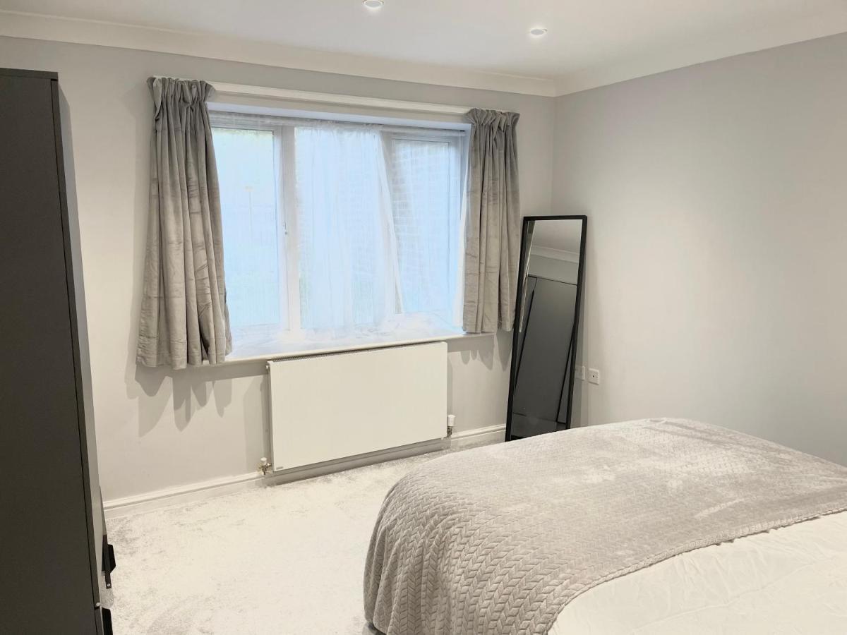 Lovely 1 Bed Apartment, 15Mins From Central London Ngoại thất bức ảnh